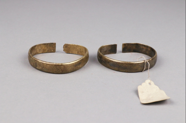 6银器-清錾花鎏金银镯 (2)