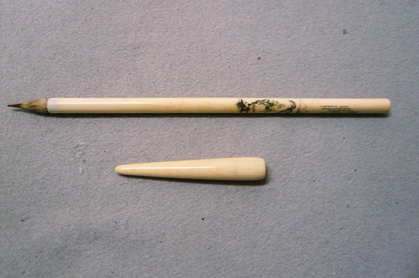 9文具-民国牙雕山水诗文管狼毫笔