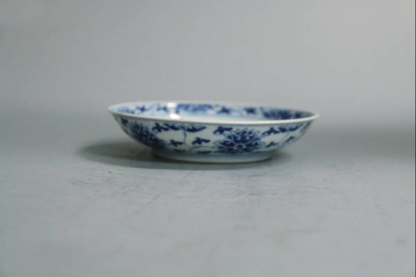 蜂蜜浏览器_4瓷器-清道光款景德镇窑青花缠枝莲纹盘